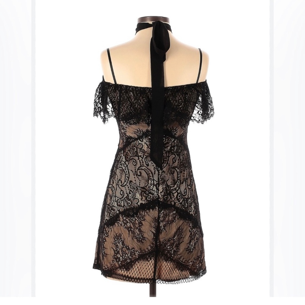 BEBE designer black lace dress holidays, parties, evening SIZE 8